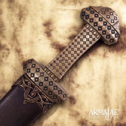 Wikingerschwert „Eigg“ mit Bronzegriff – Damaststahl mit verzierter Scheide - Bild 4