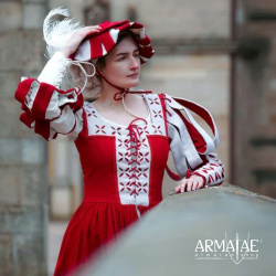 Kampfrau Kleid Rot / Weiß – Landsknechtkleid der Renaissance 7
